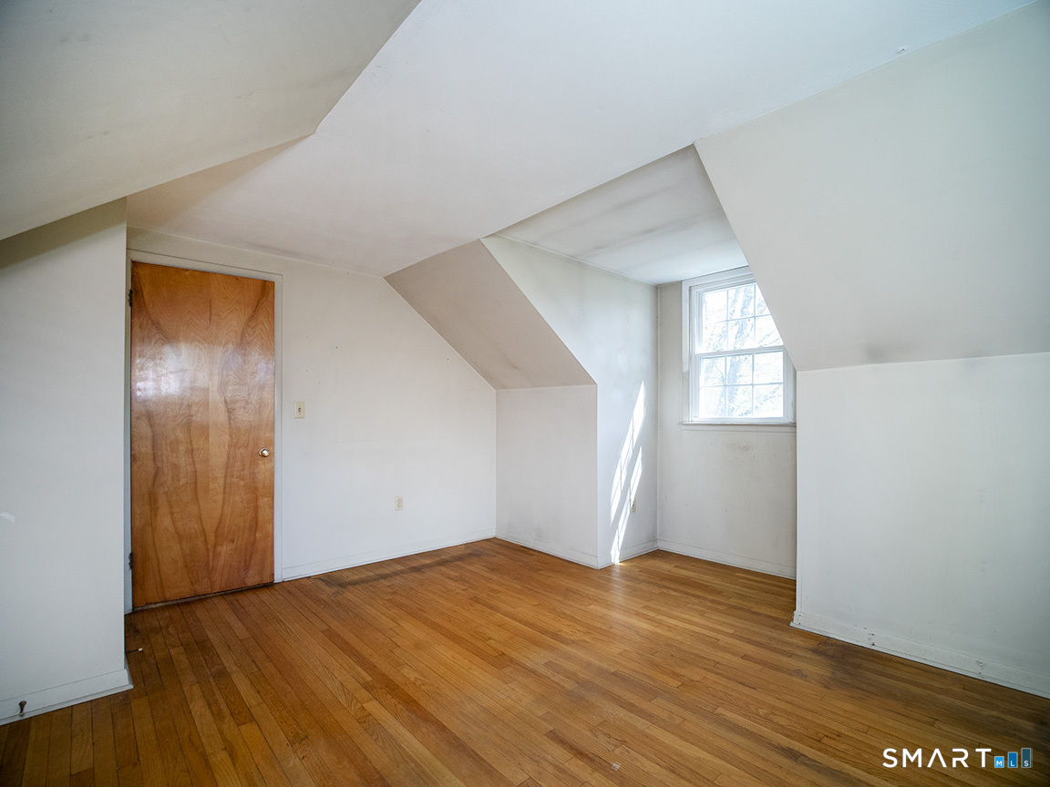 18 Kimberly Circle North Haven CT 06473