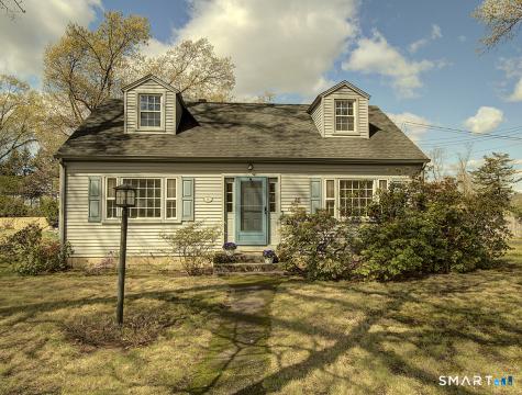 18 Kimberly Circle North Haven CT 06473