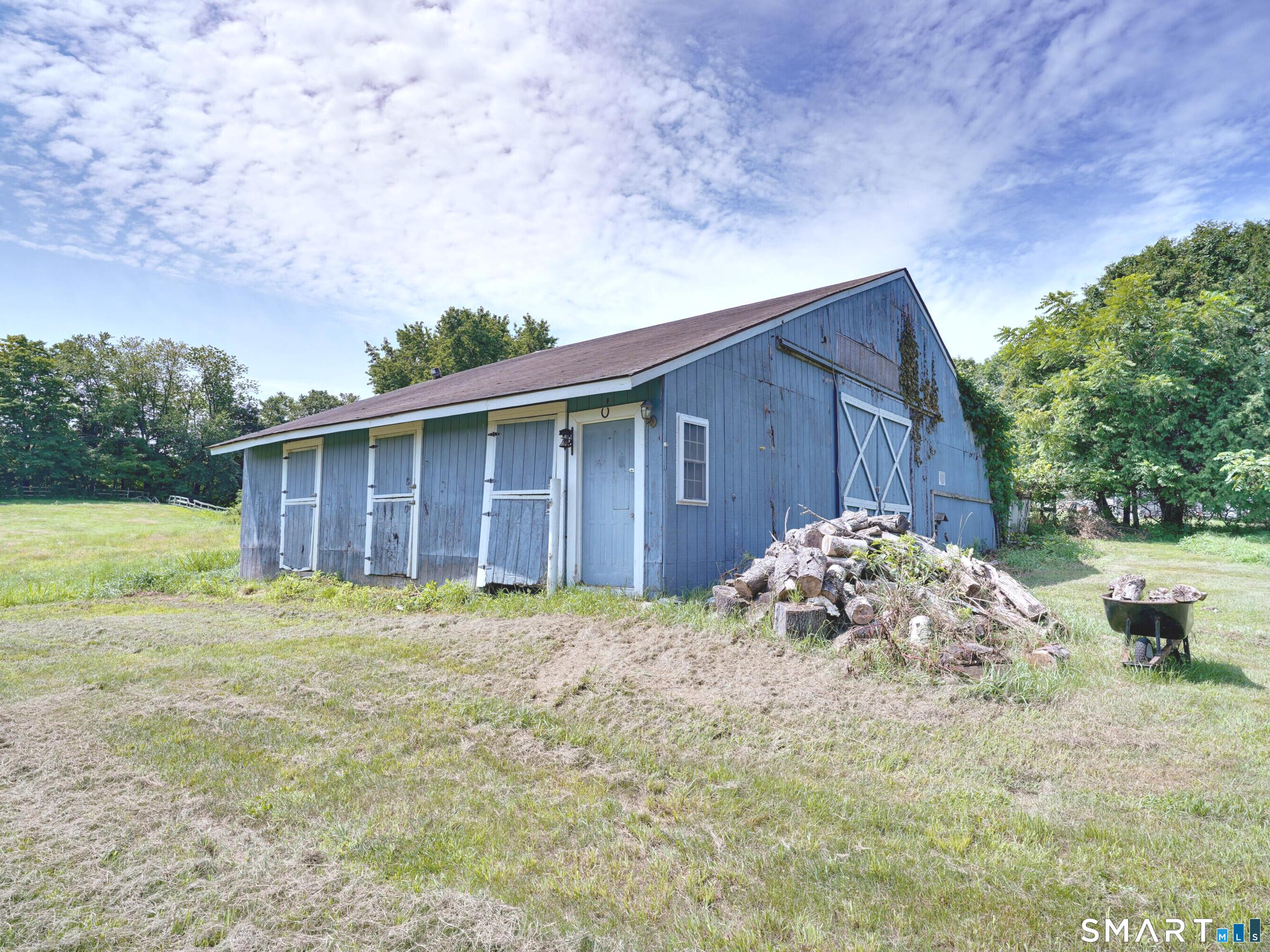 17 Wauregan Road Canterbury CT 06331