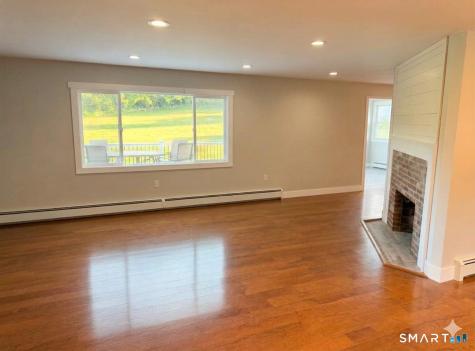 17 Wauregan Road Canterbury CT 06331