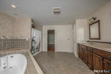 19 High Street Middlefield CT 06455