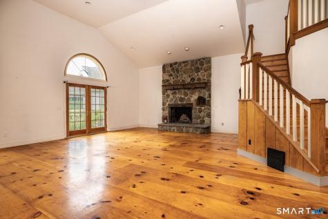 19 High Street Middlefield CT 06455