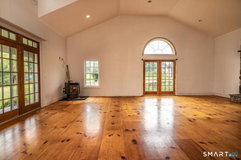19 High Street Middlefield CT 06455