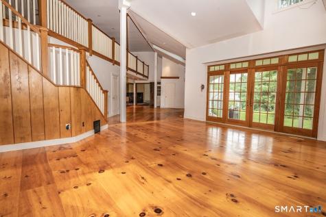 19 High Street Middlefield CT 06455