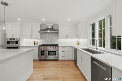 2141 Ponus Ridge New Canaan CT 06840