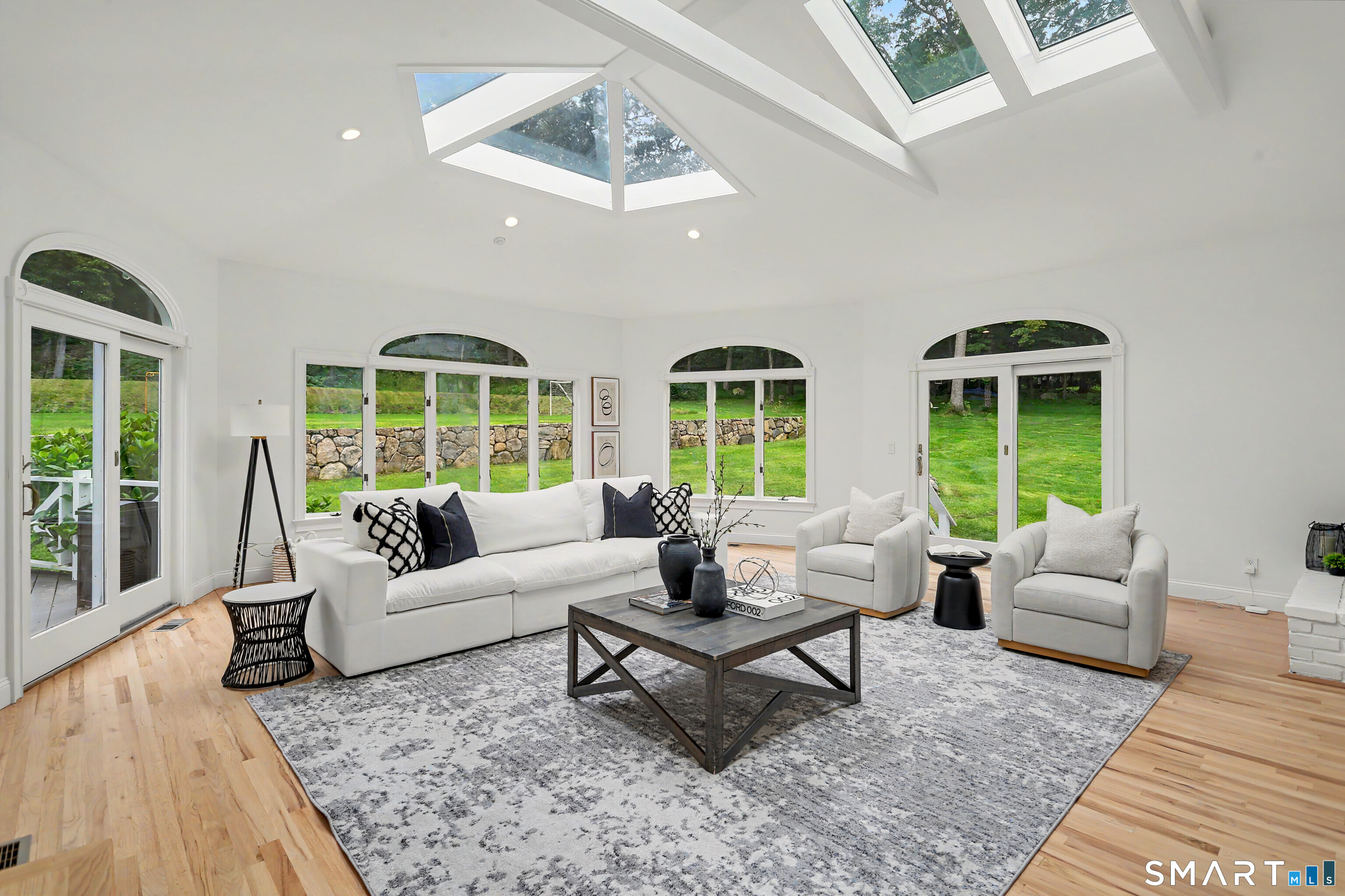 2141 Ponus Ridge New Canaan CT 06840