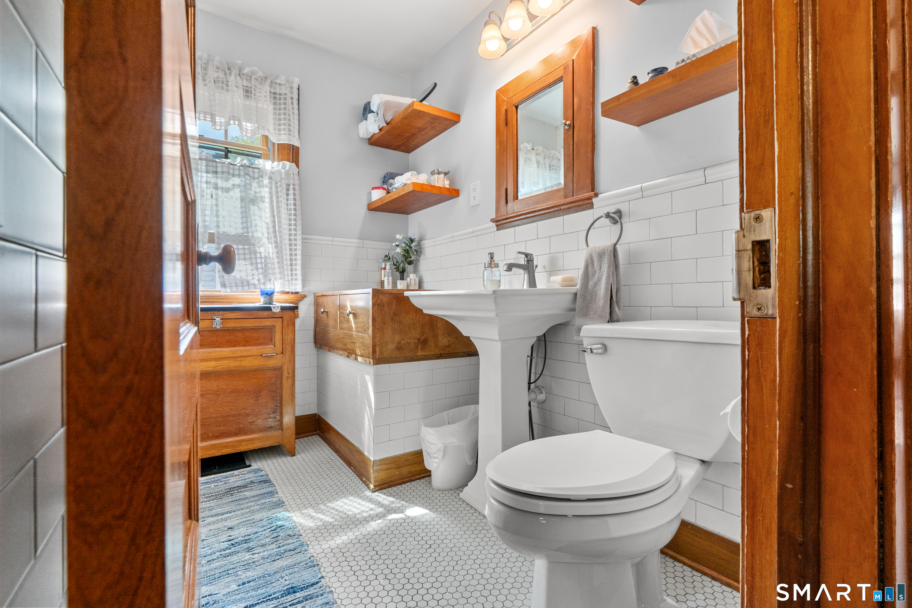 82 Monroe Street Hartford CT 06114