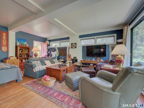 347 New London Turnpike Stonington CT 06378