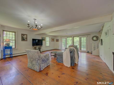 347 New London Turnpike Stonington CT 06378