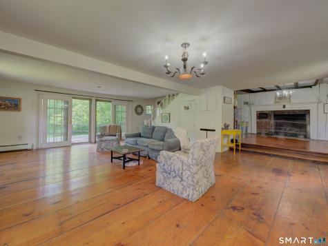 347 New London Turnpike Stonington CT 06378