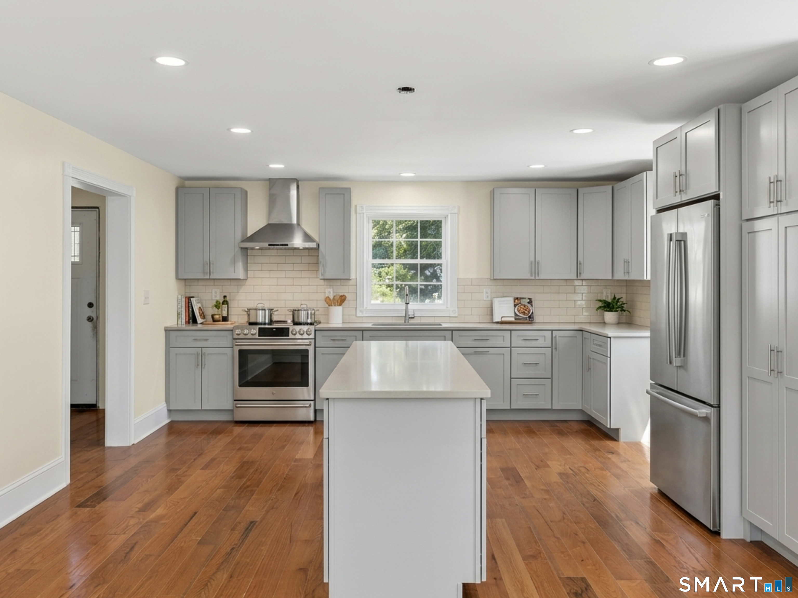 108 Thames Street Groton CT 06340