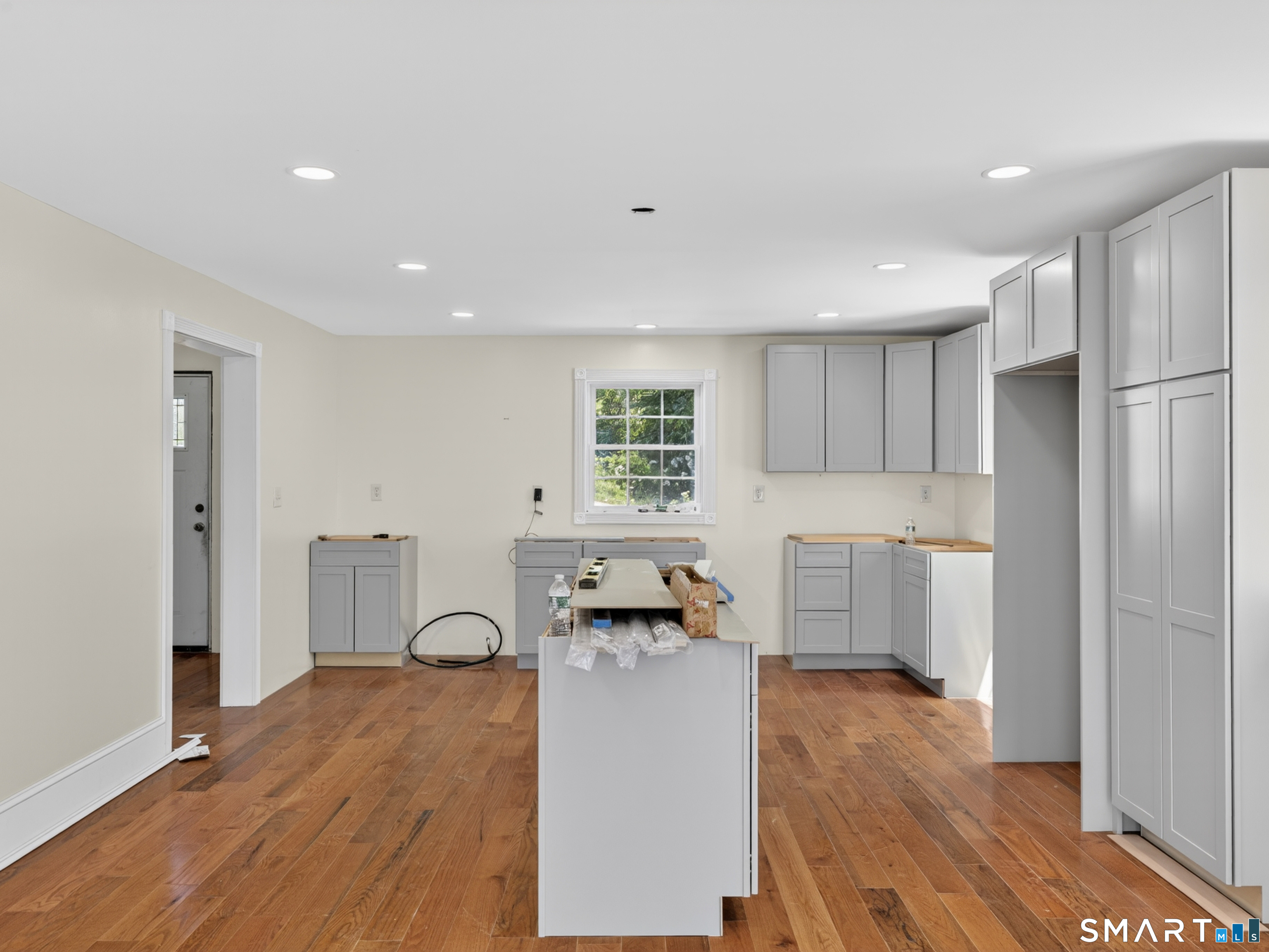 108 Thames Street Groton CT 06340