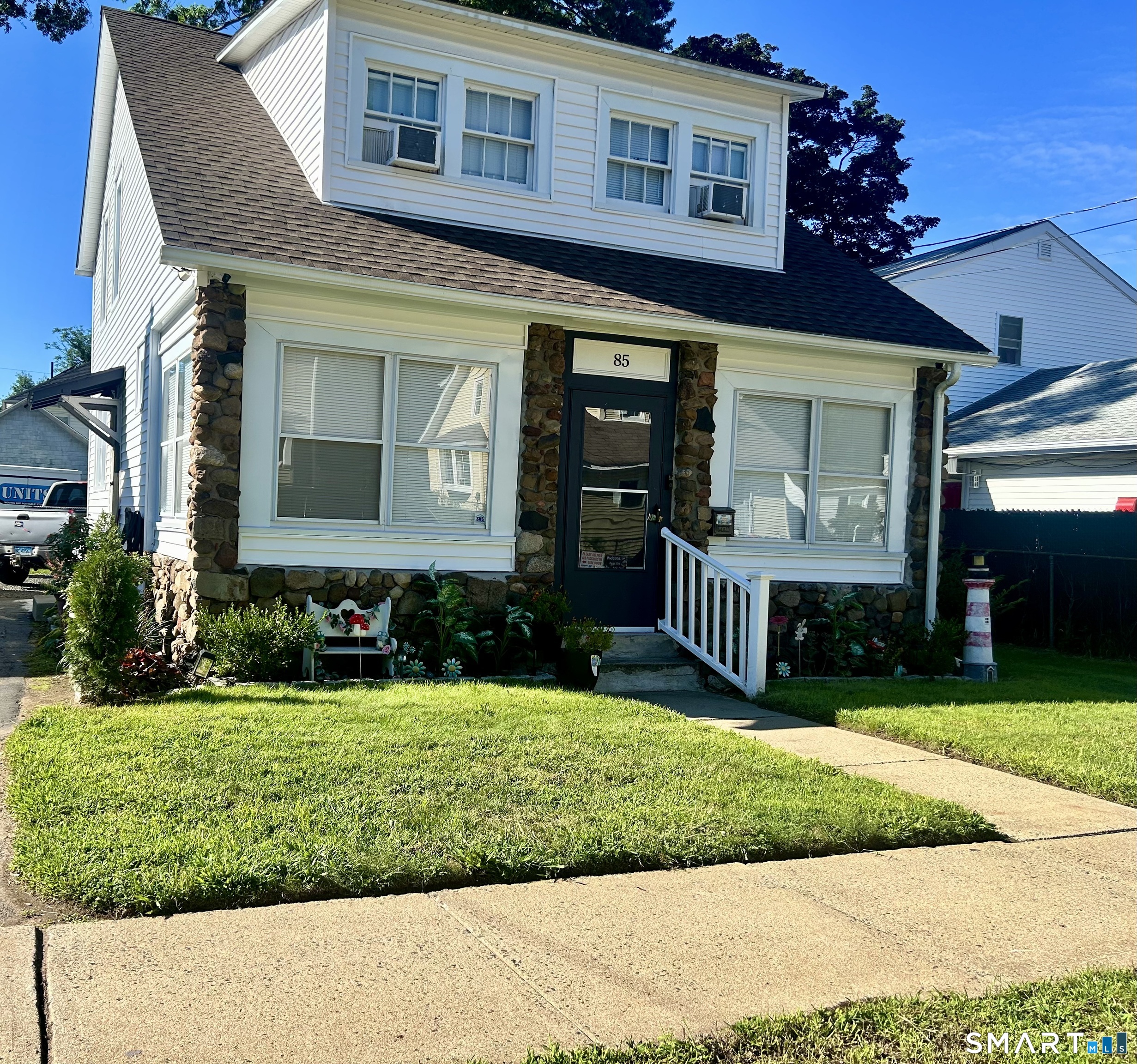 85 Brookline Avenue Bloomfield CT 06002