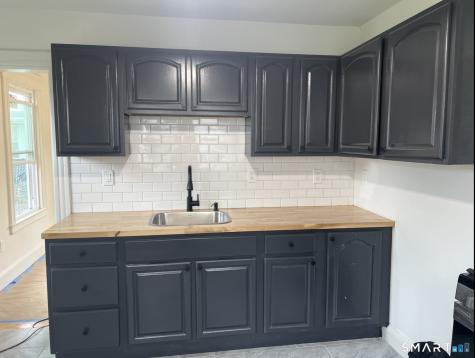 85 Brookline Avenue Bloomfield CT 06002