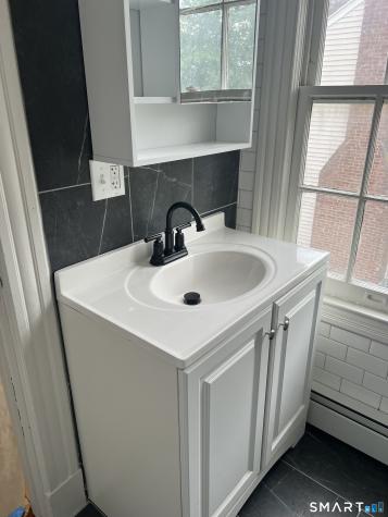 85 Brookline Avenue Bloomfield CT 06002