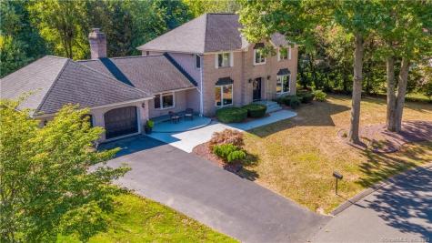 90 Brookside Drive Suffield CT 06078