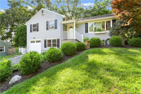 130 Ross Hill Road Fairfield CT 06824