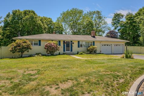 25 Sandy Hollow Drive Waterford CT 06385