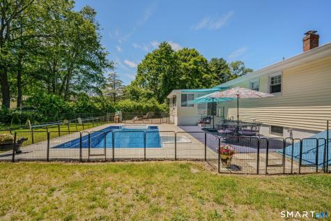 25 Sandy Hollow Drive Waterford CT 06385