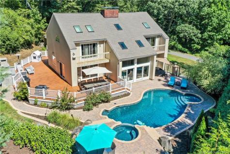 9 Beaver Bog Road New Fairfield CT 06812