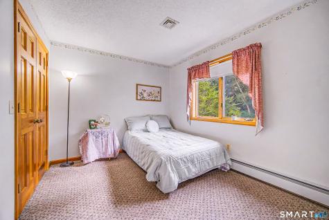 39 Cannon Road Hampton CT 06247