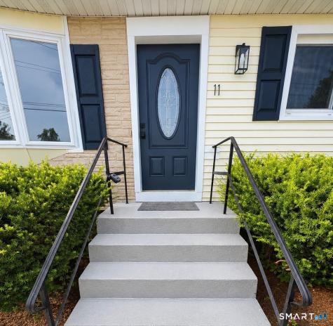 11 Flaum Drive West Haven CT 06516