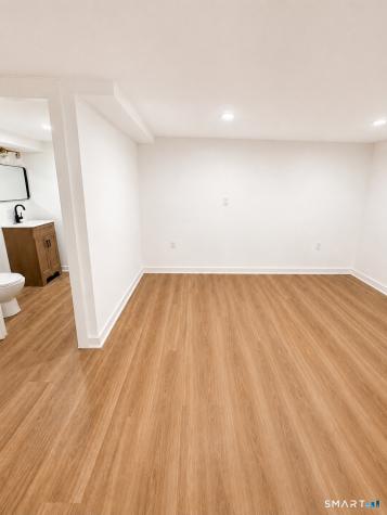11 Flaum Drive West Haven CT 06516
