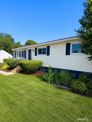 11 Flaum Drive West Haven CT 06516
