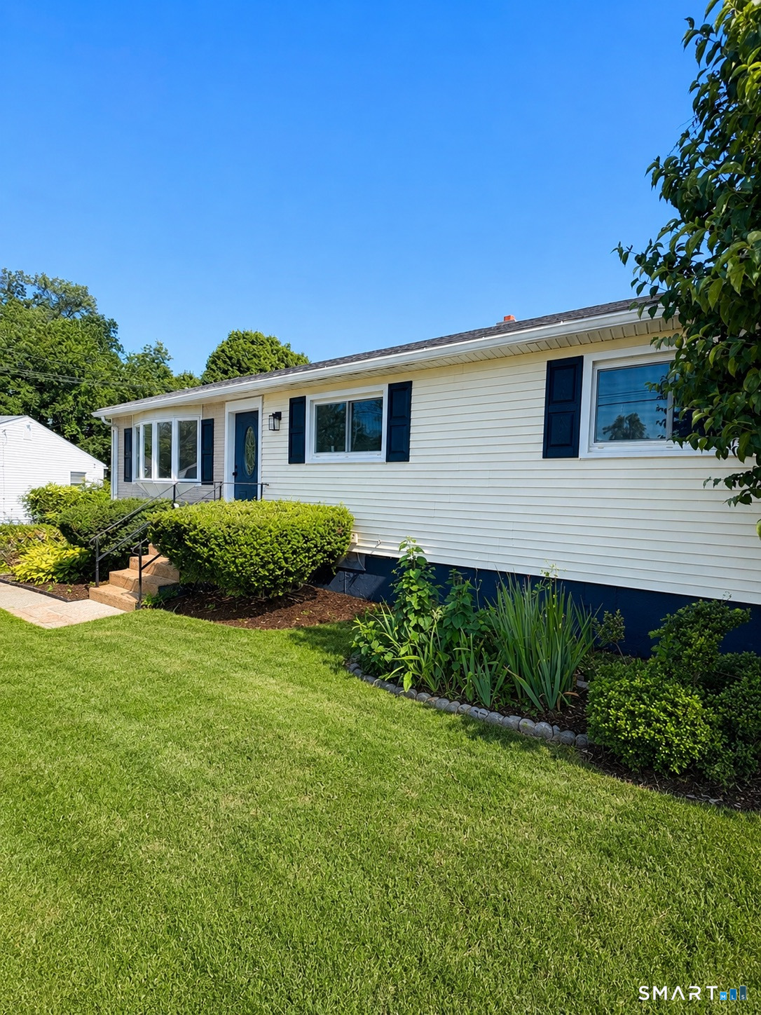 11 Flaum Drive West Haven CT 06516