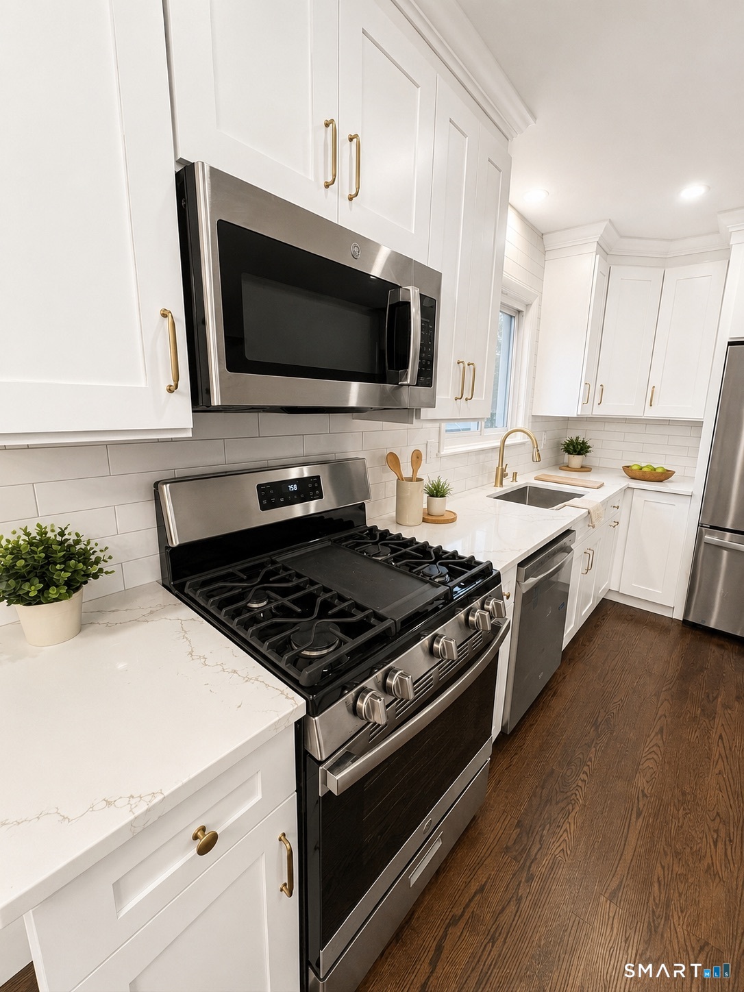 11 Flaum Drive West Haven CT 06516