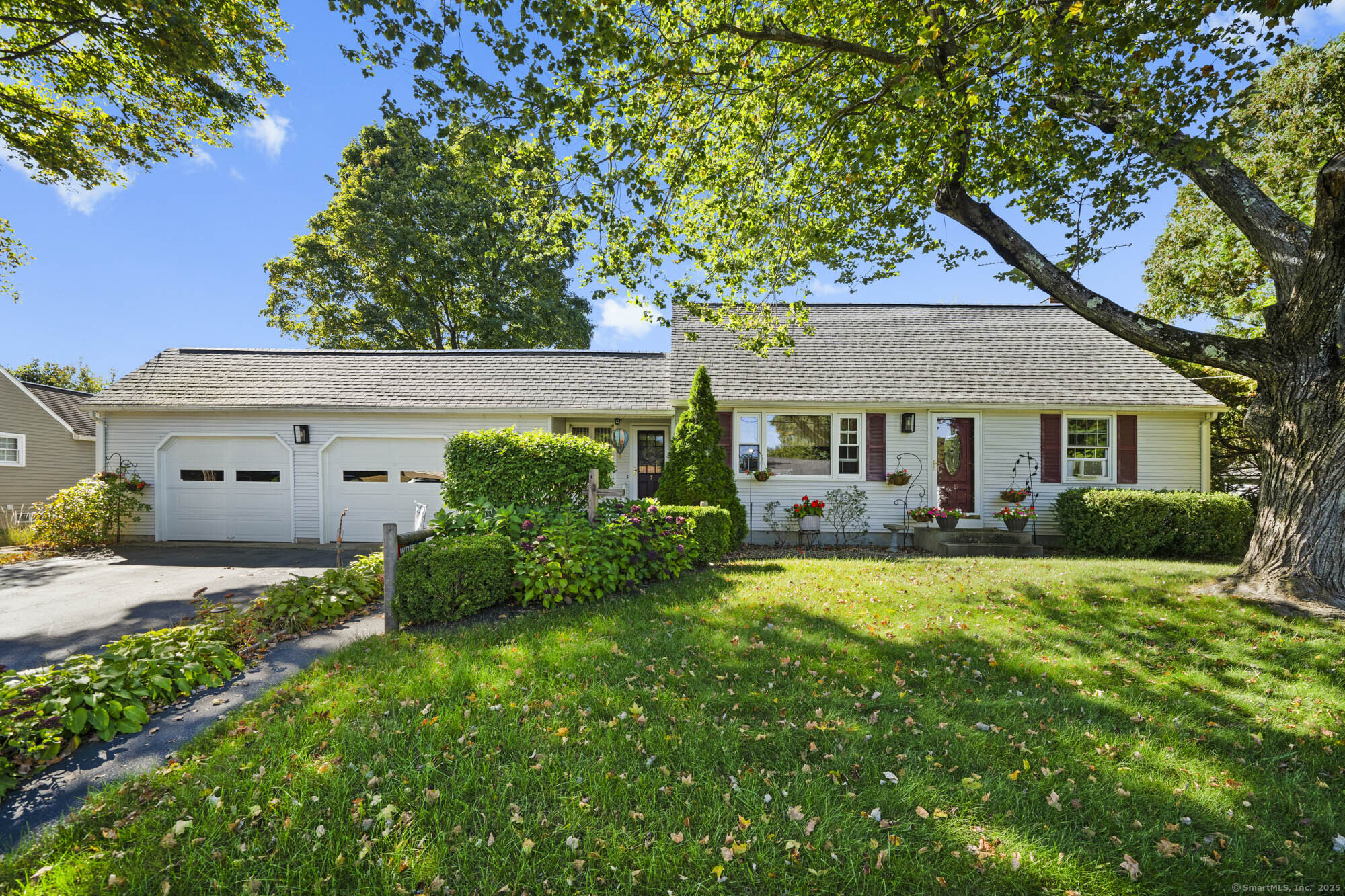 7 Oakwood Street Enfield CT 06082