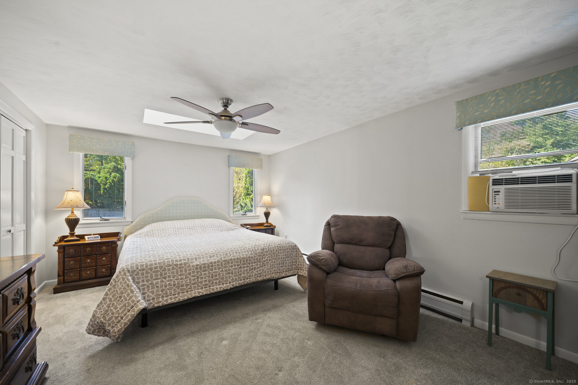 7 Oakwood Street Enfield CT 06082