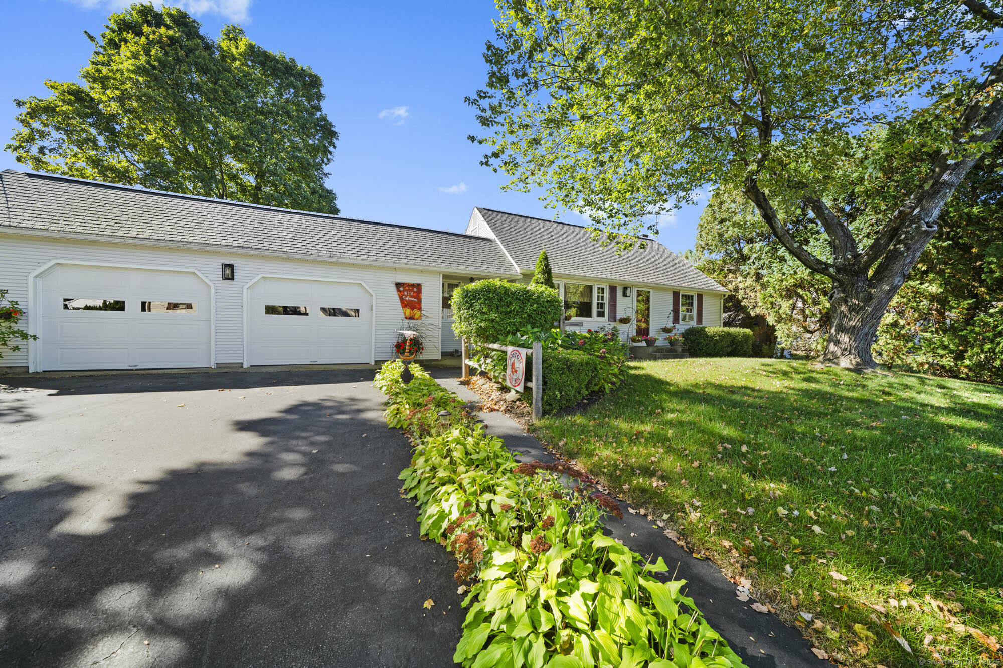 7 Oakwood Street Enfield CT 06082