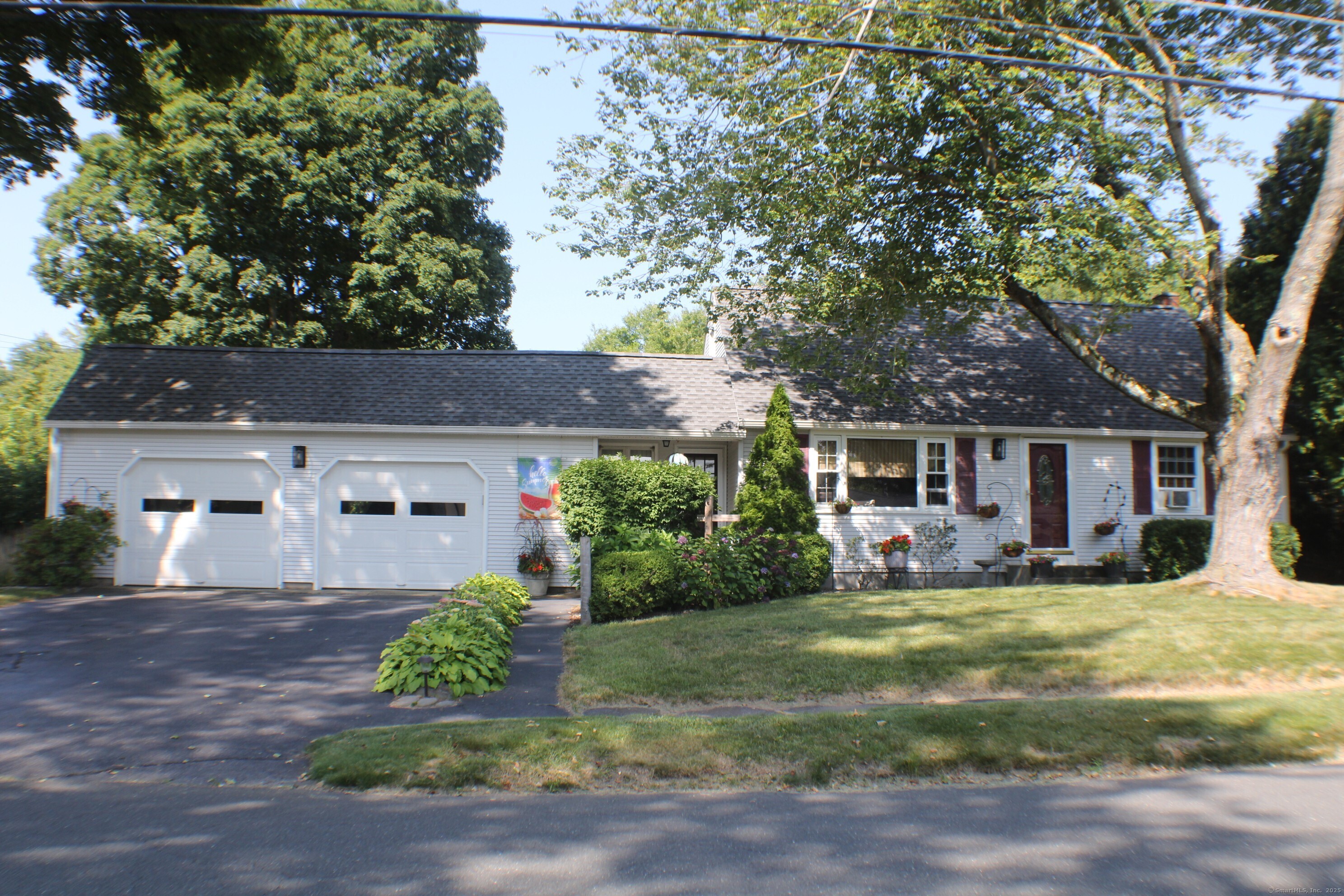 7 Oakwood Street Enfield CT 06082