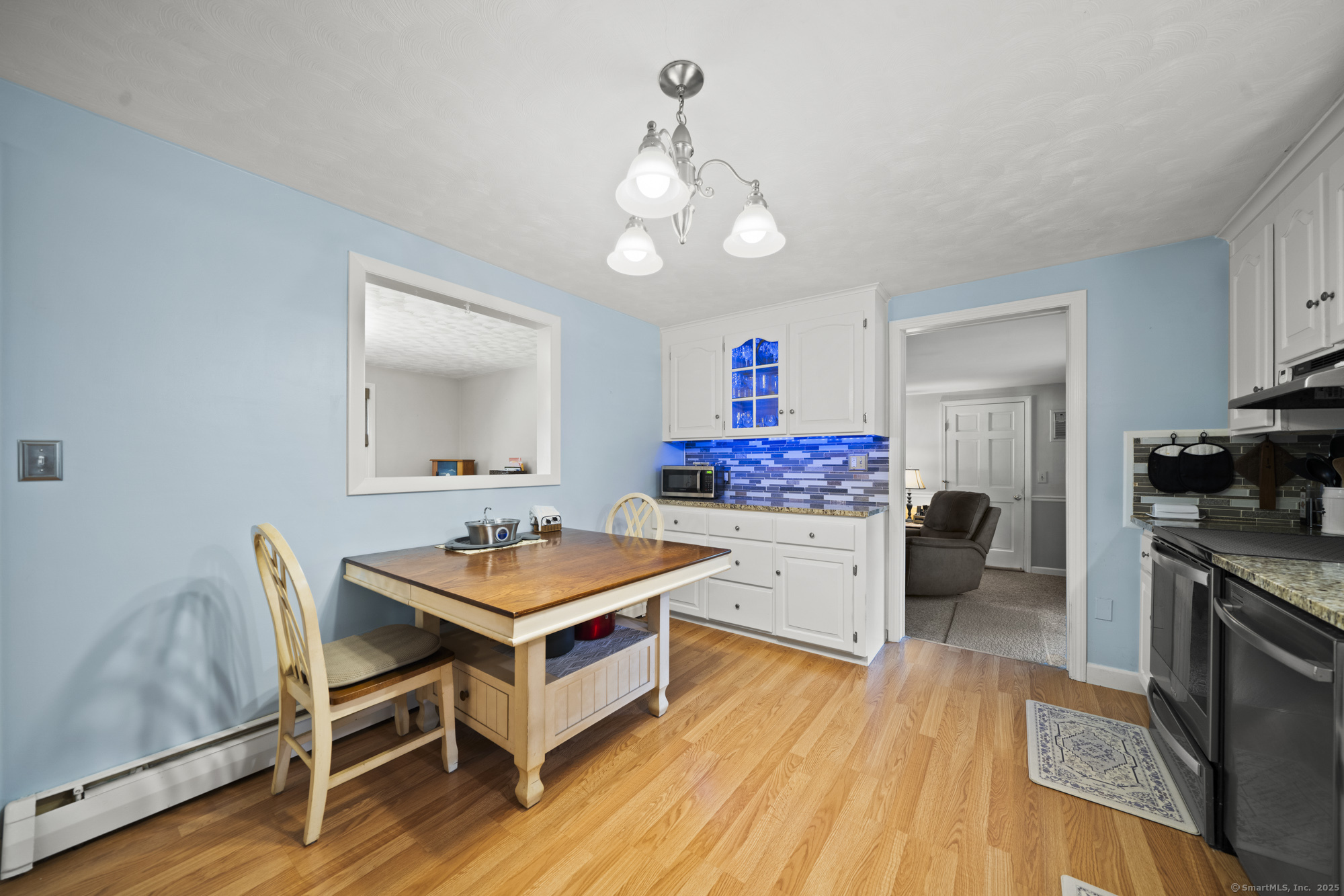 7 Oakwood Street Enfield CT 06082