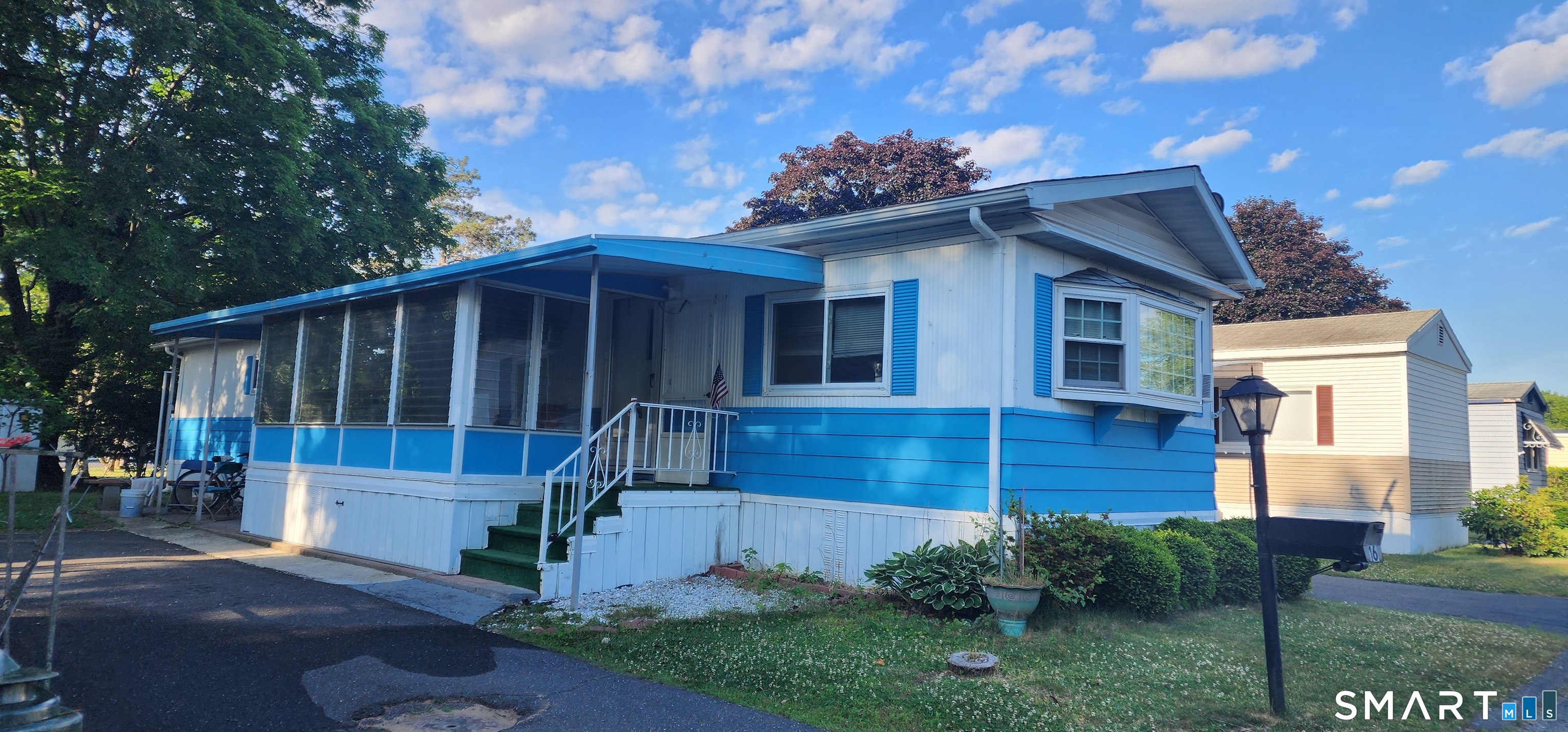 16 Arapaho Drive East Hartford CT 06118