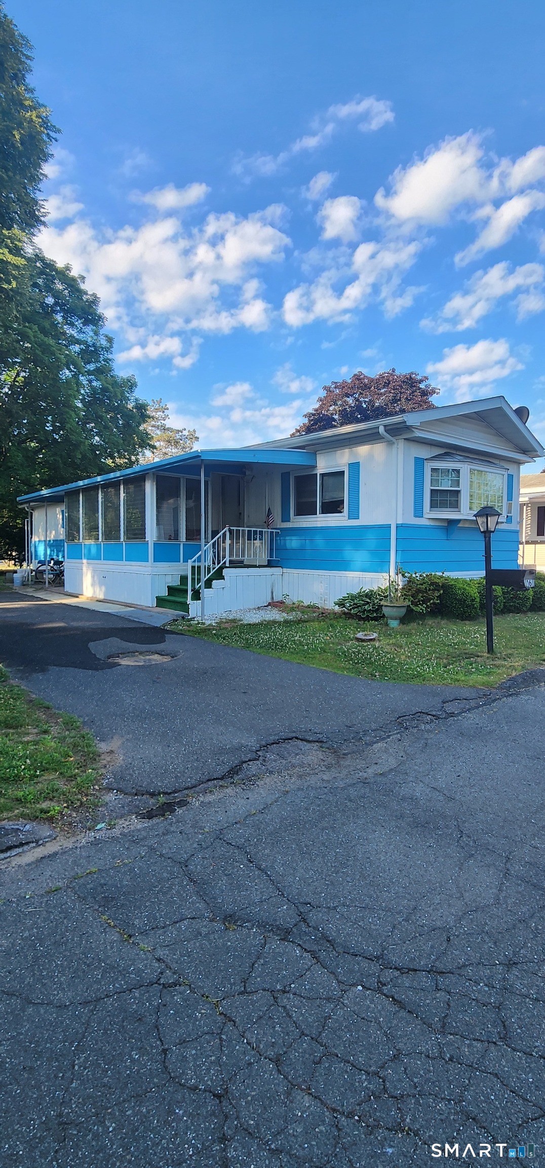 16 Arapaho Drive East Hartford CT 06118