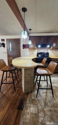 16 Arapaho Drive East Hartford CT 06118