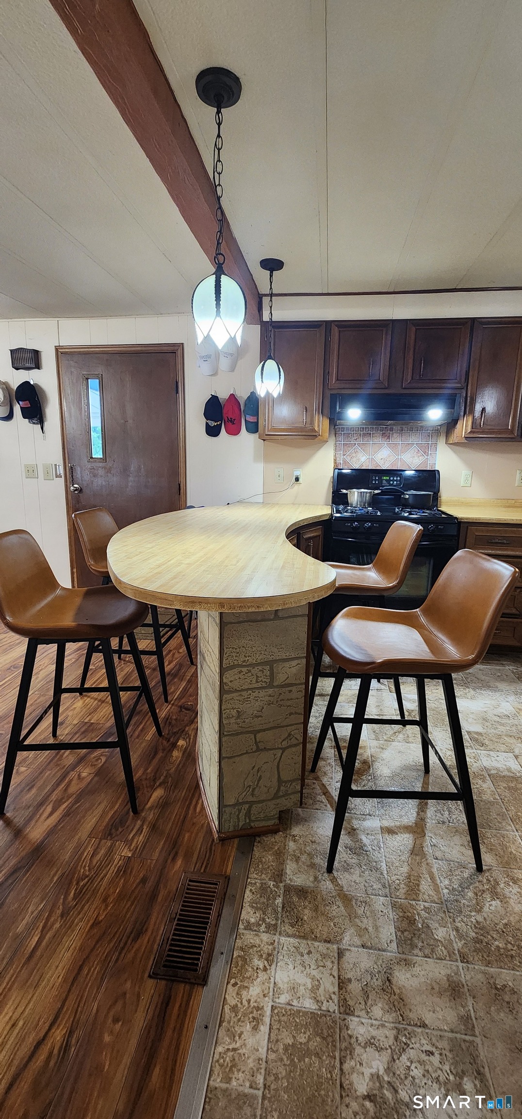 16 Arapaho Drive East Hartford CT 06118