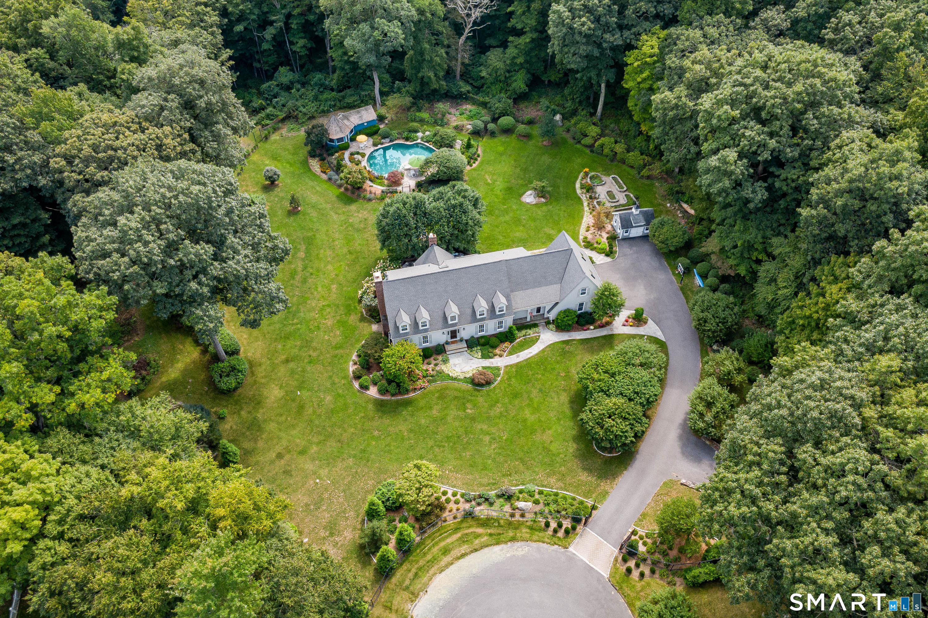 16 Winding Brook Road Newtown CT 06470