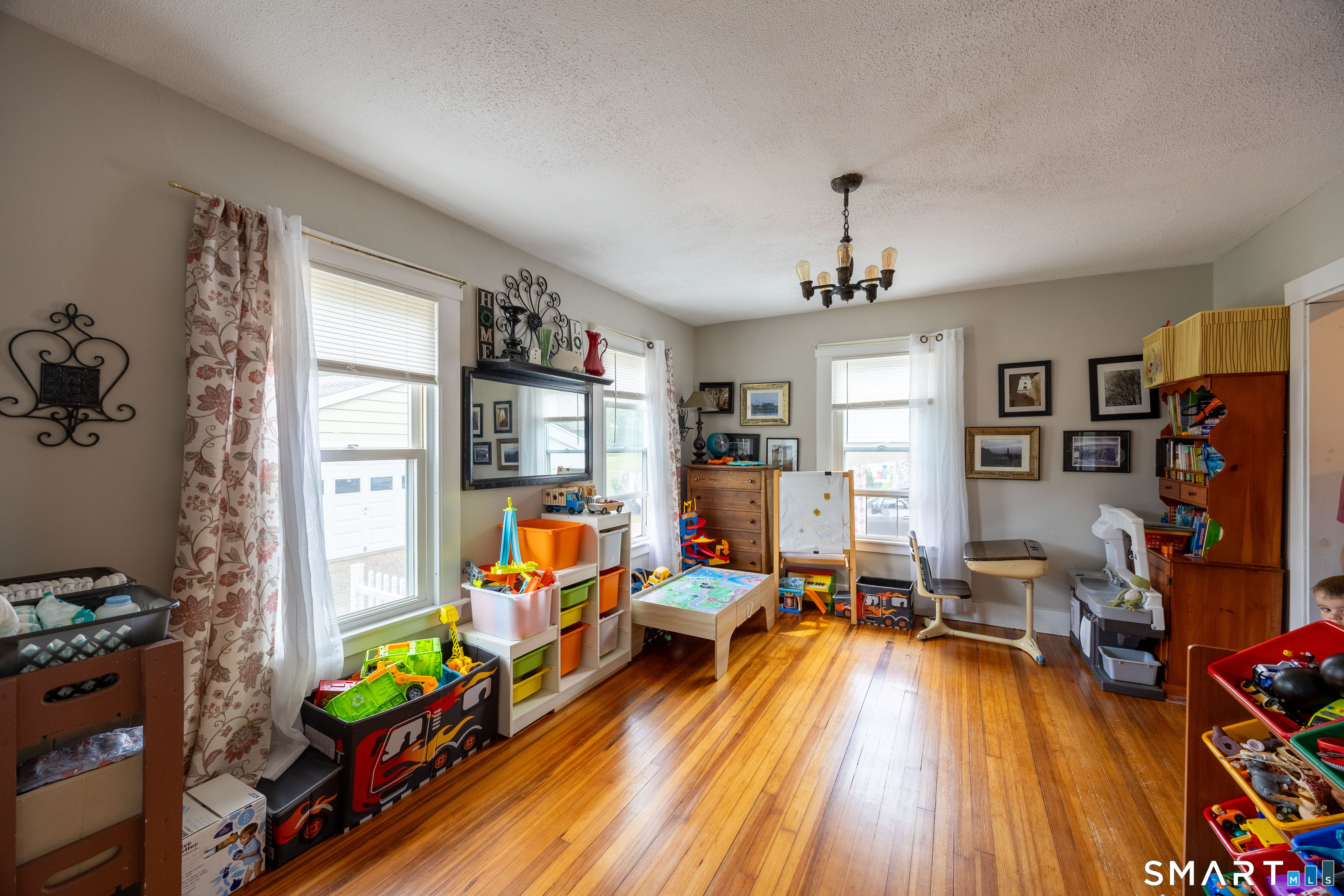10 Harwich Street East Haven CT 06512