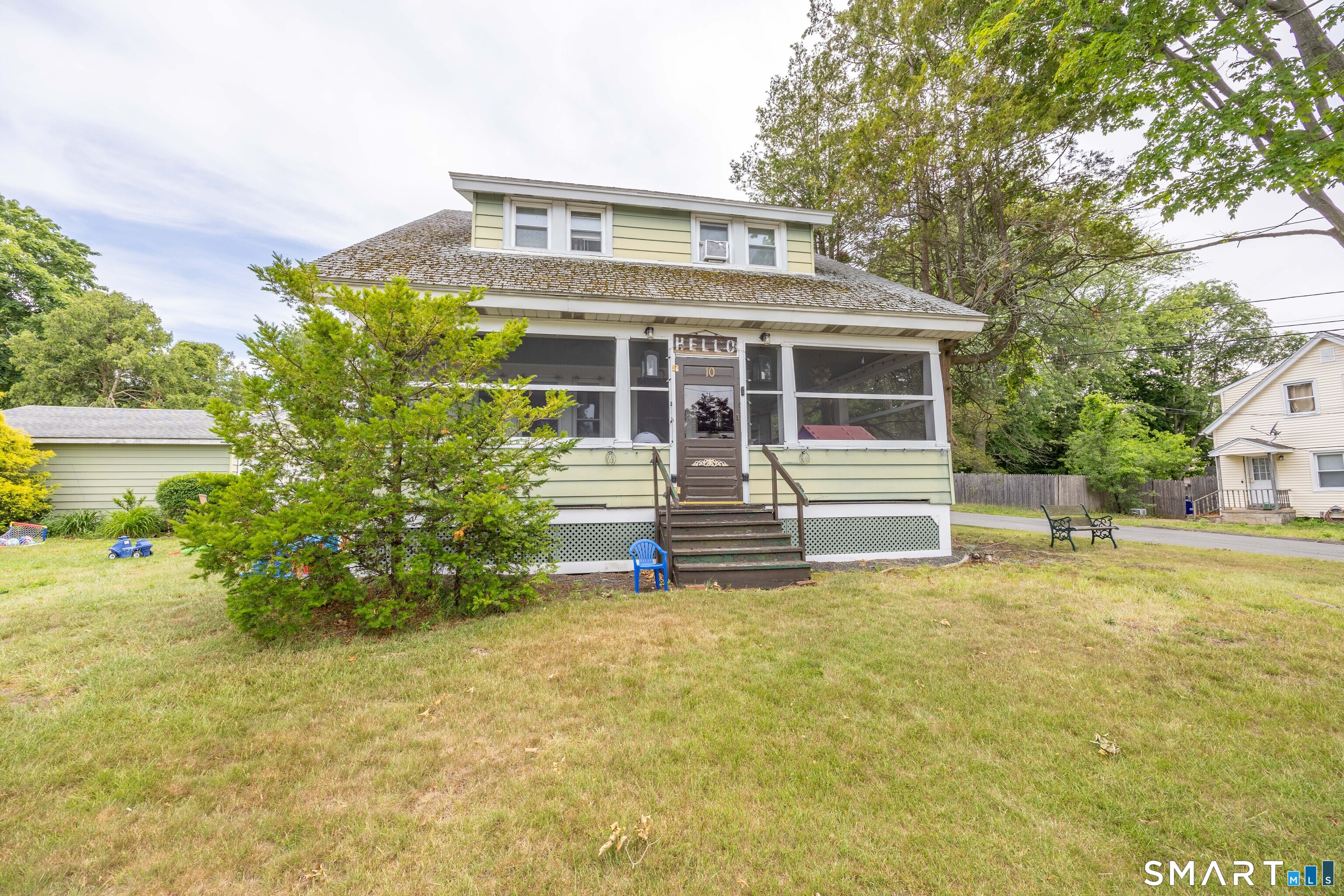 10 Harwich Street East Haven CT 06512