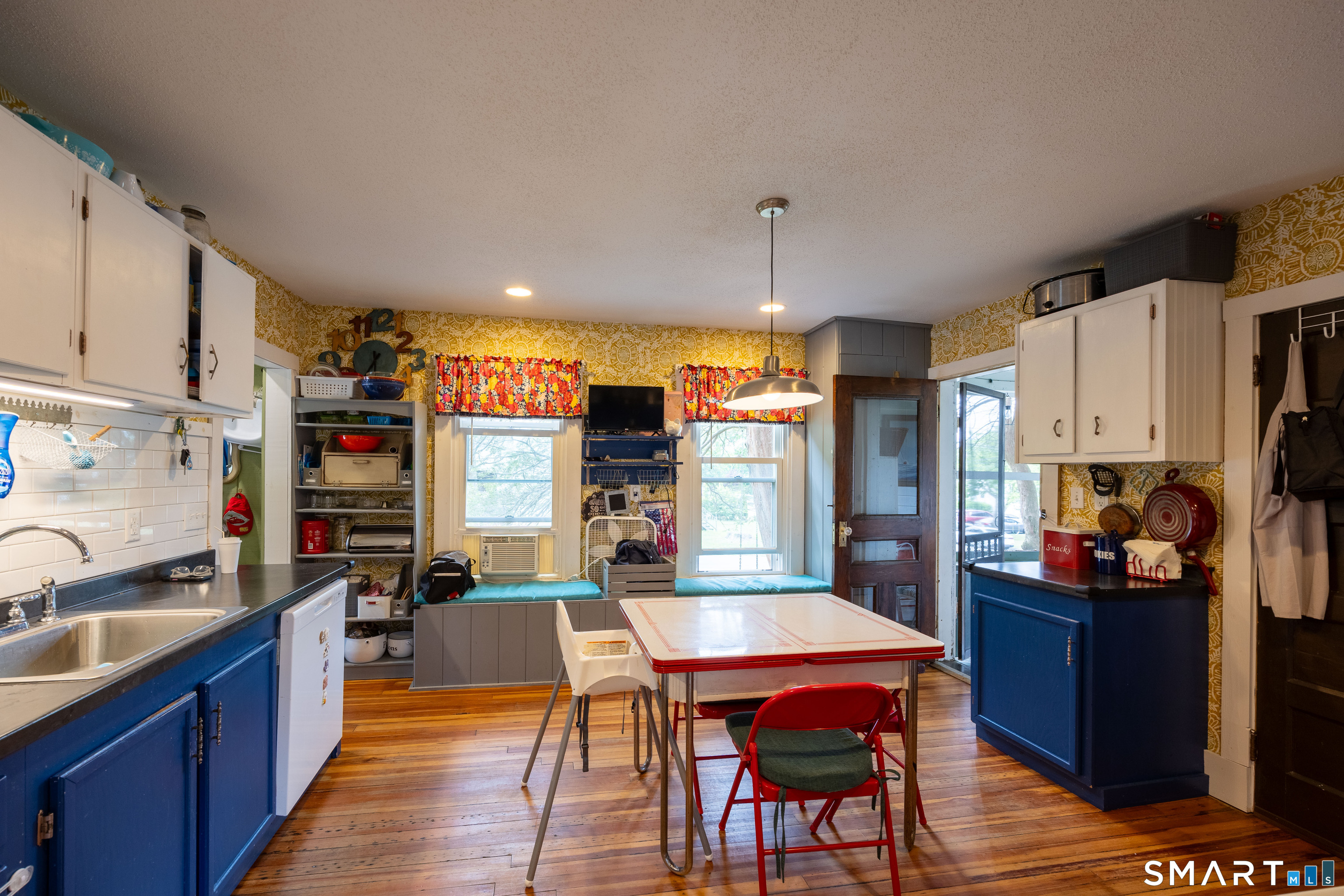 10 Harwich Street East Haven CT 06512