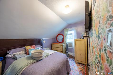 10 Harwich Street East Haven CT 06512