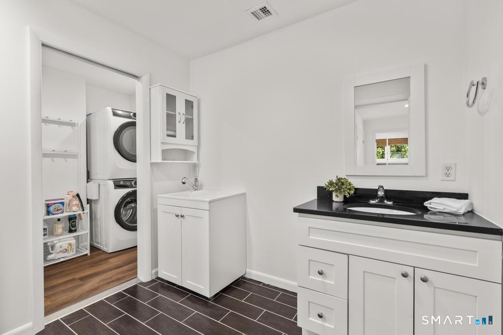 23 Laurel Lane Wilton CT 06897