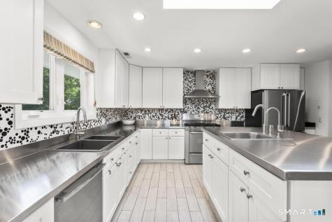 23 Laurel Lane Wilton CT 06897
