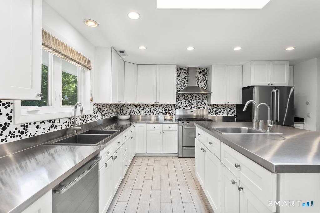 23 Laurel Lane Wilton CT 06897