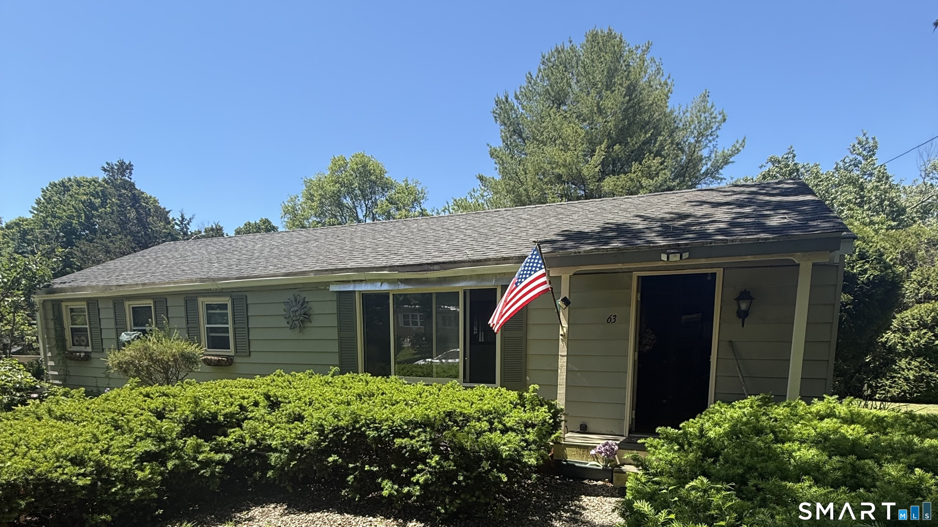 63 Evergreen Park Clinton CT 06413