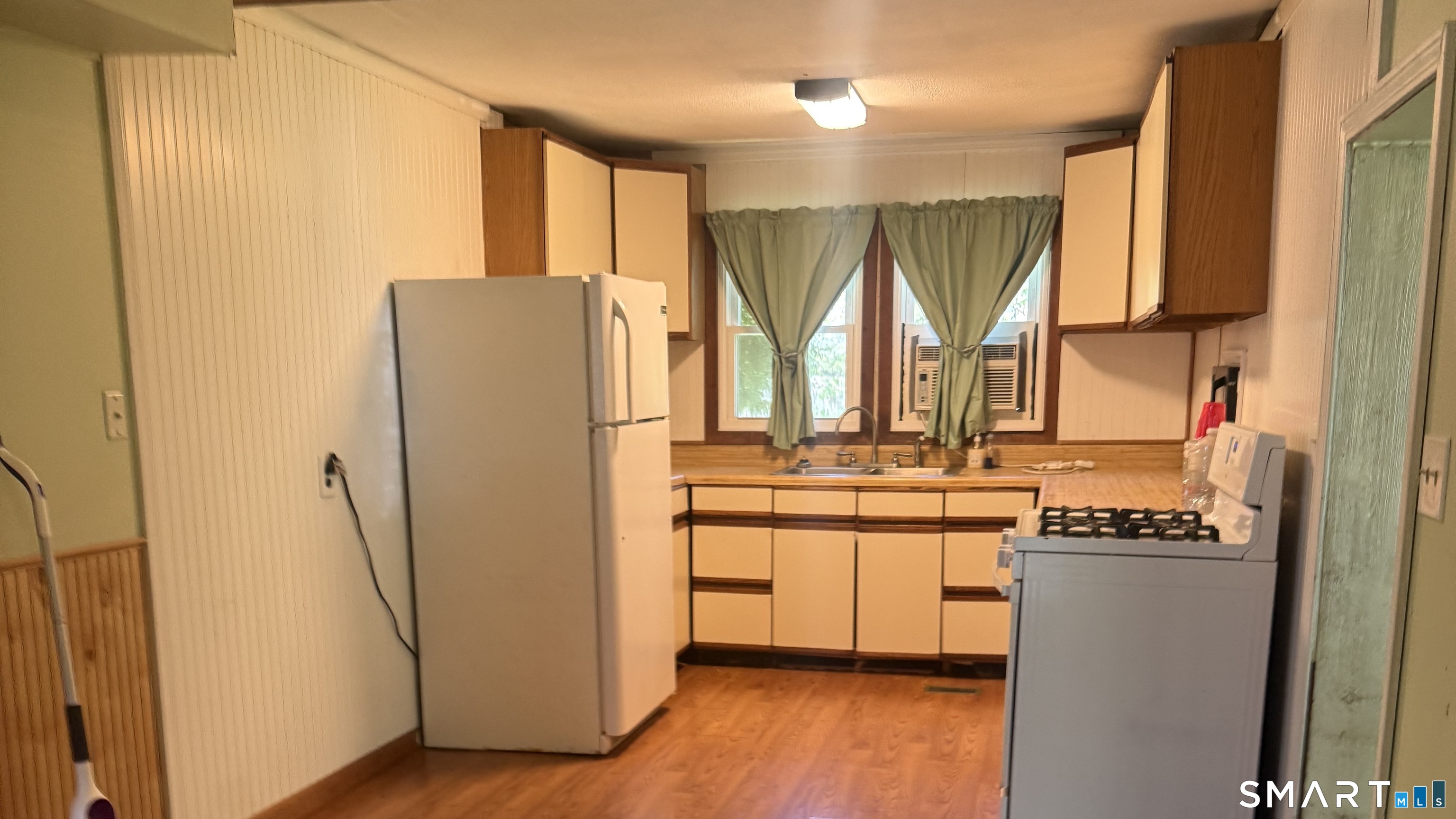 63 Evergreen Park Clinton CT 06413