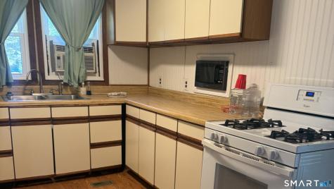 63 Evergreen Park Clinton CT 06413
